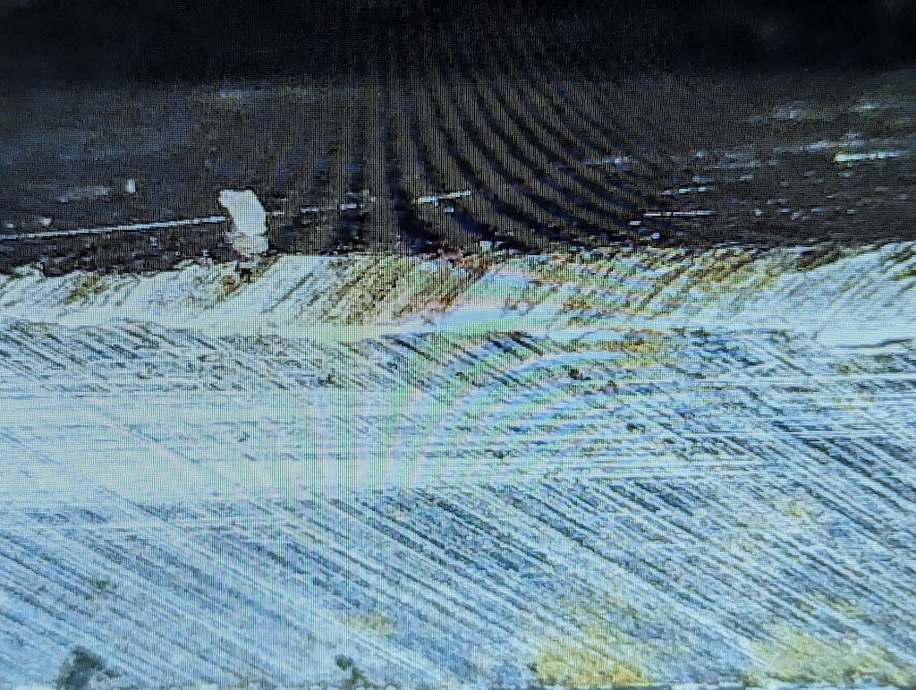 Picture of a blunt ski edge